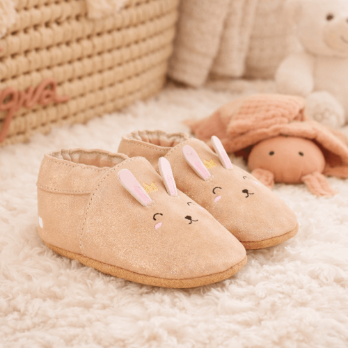 chausson cuir souple, matière naturelle pour la motricité et le développement de bébé